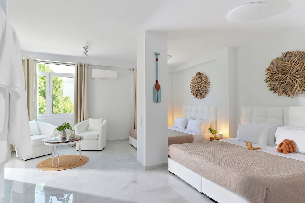 Alekos Luxury Suites Free 24h Transportation From - To Airport
