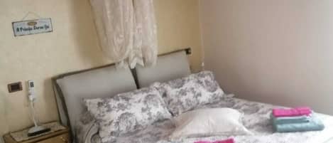 4 bedrooms, in-room safe, iron/ironing board, travel crib