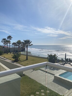 Property grounds - Million Dollar View-Ocean Front Condo (Rosarito)