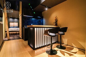 1 室のベッドルーム、WiFi (無料)、ベッドシーツ