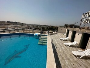 حمّام سباحة خارجي موسمي