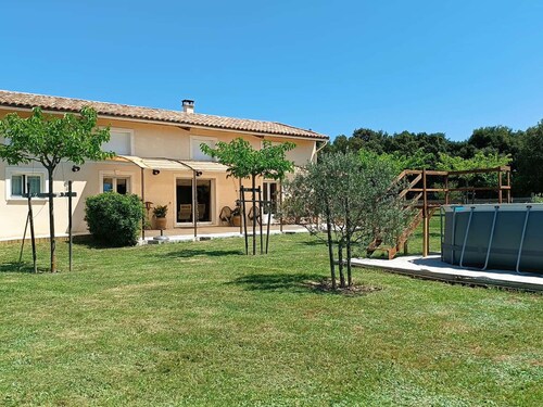 Villa 4 pers avec piscine privée, grand terrain, animaux admis, WiFi, Orgnac l'Aven