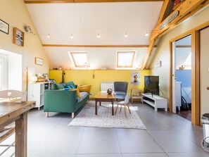 TV - Cozy Independent House Bay View, Pets Allowed, Parking (Regnéville-sur-Mer)