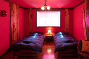 7 Schlafzimmer, Schreibtisch, kostenloses WLAN, Bettwäsche