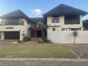 واجهة المنشأة