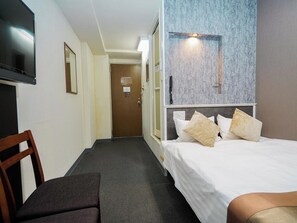 1 slaapkamer, een strijkplank/strijkijzer, gratis wifi, beddengoed