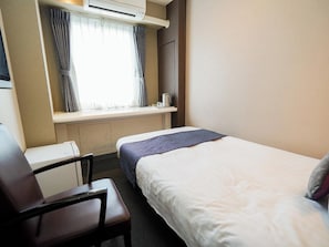 1 chambre, fer et planche à repasser, accès au Wi-Fi (inclus)