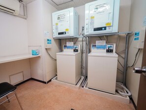 Interior - NonsmokingTwin corner room 5 minutes walk fr / Okayama Okayama (Okayama)