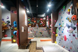 Fitness facility - Climb Inn Cocomo 201 / Sumoto City Hyōgo (Sumoto City)