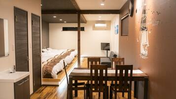 1 bedroom, desk, free WiFi, bed sheets