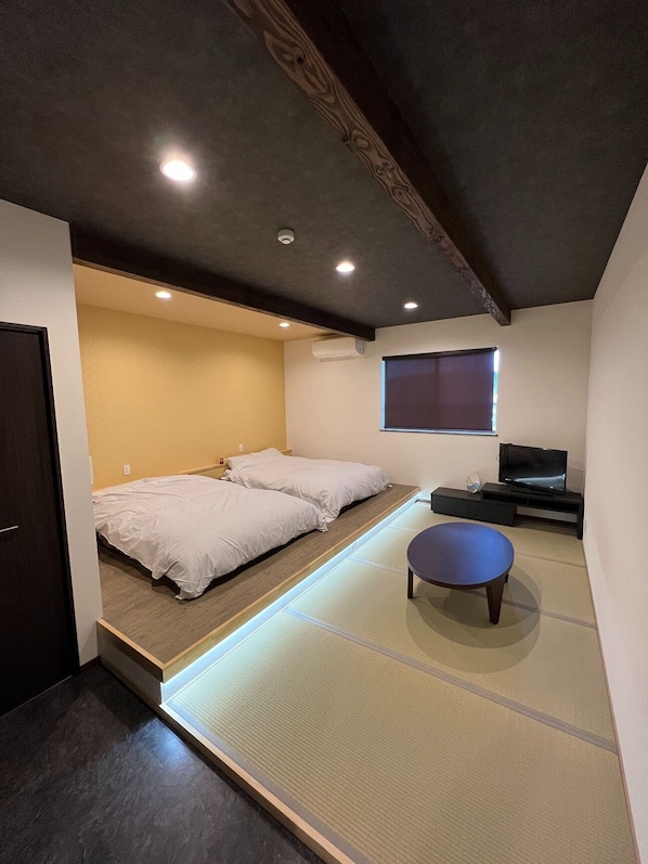 1 bedroom, desk, free WiFi, bed sheets - Climb Inn Cocomo 202 / Sumoto City Hyōgo (Sumoto City)