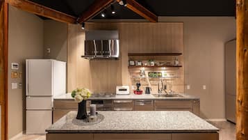 Fridge, microwave, stovetop, cookware/dishes/utensils