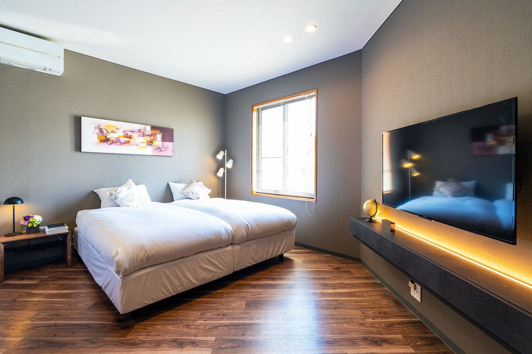 2 室のベッドルーム、デスク、アイロン / アイロン台、WiFi (無料)