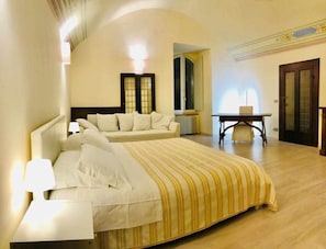 1 bedroom, desk, free WiFi, bed sheets - Double Room Mavitur Rooms (Assisi)