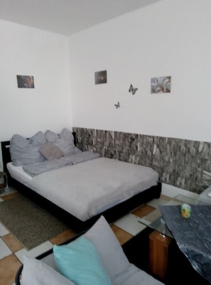1 Schlafzimmer, WLAN, Bettwäsche