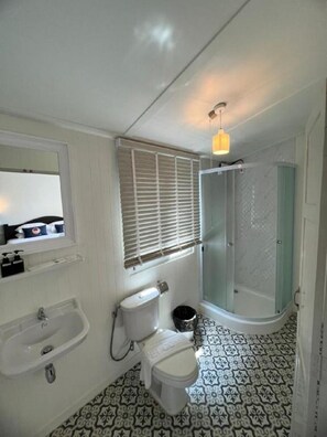 Doppia Comfort | Bagno | Doccia, asciugacapelli, asciugamani