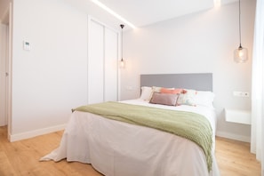 Design Loft, 1 Queen Bed | Down duvets, in-room safe, individually decorated - A Casa Das Letras (Cangas)