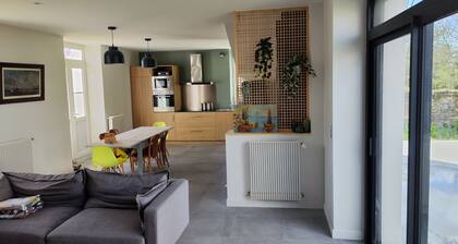 Maison bourgeoise avec verger en pleine ville