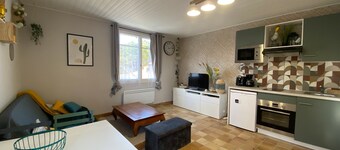 Charming Apartment Near Beach & Shops, La Tranche-sur-Mer