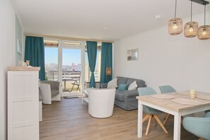 Fernseher, Stereoanlage