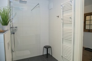 Shower, hair dryer - Sealoft Whg. 2 incl. WLAN (Grömtiz)