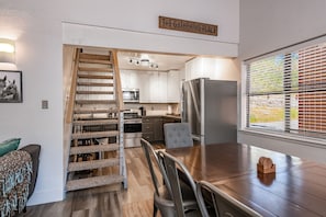 Dining - Condo on shuttle path to lifts, familes, fireplace (Angel Fire)