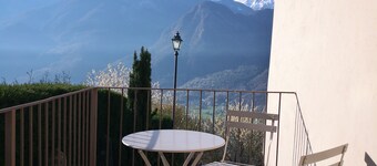 LA MAISON DES CHATS strategically located for visiting the entire Aosta Valley