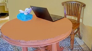 Quầy tiếp tân