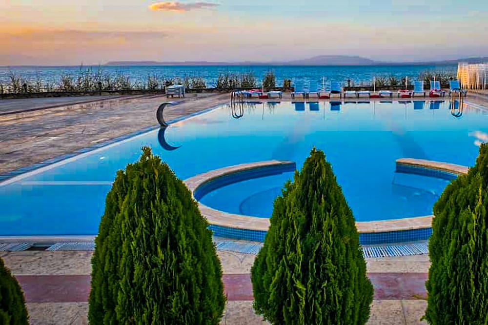 DEDEMAN VAN RESORT & AQUA