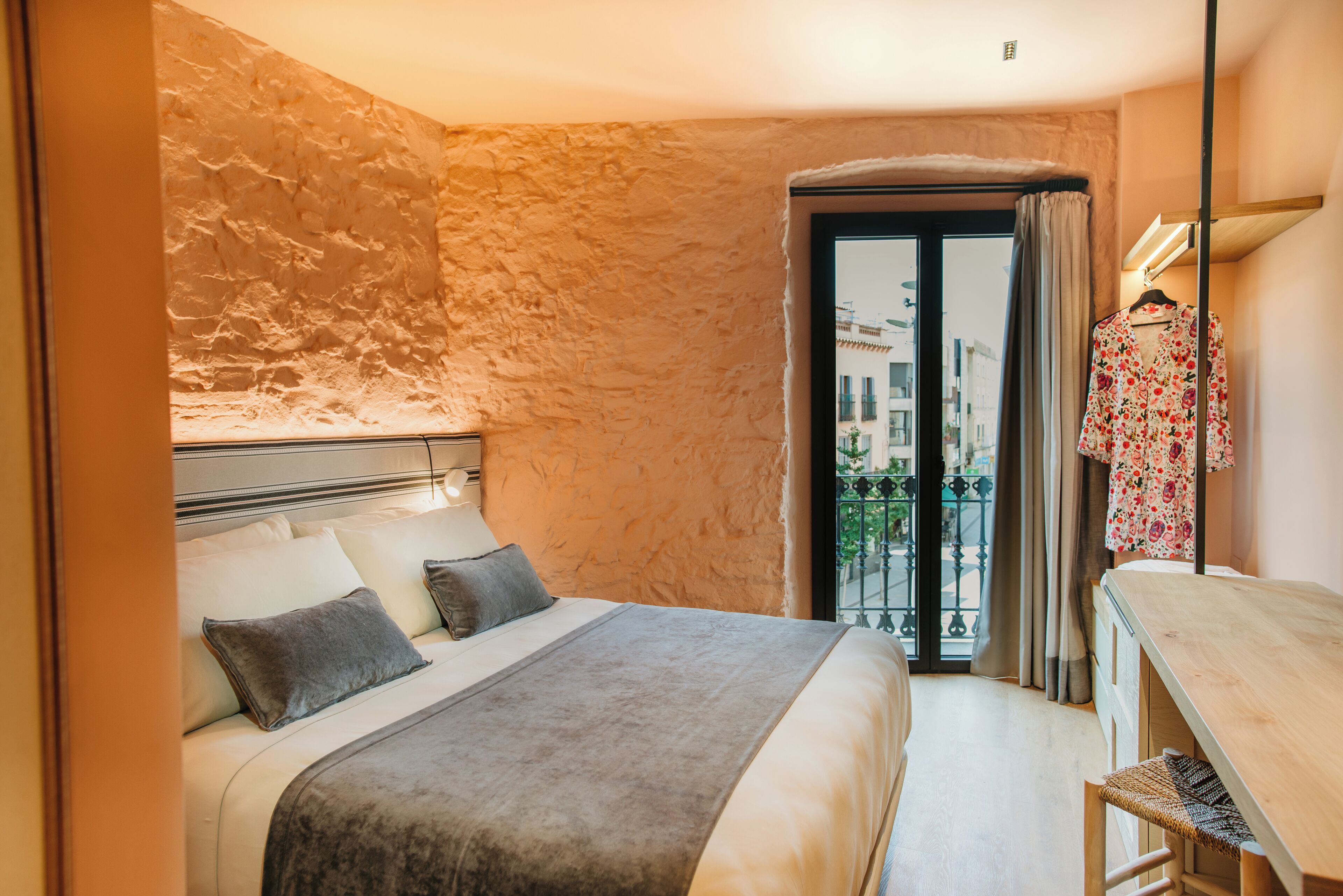 Classic Room | Premium bedding, down duvets, memory-foam beds, minibar