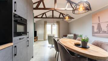 House | Dining