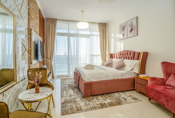 Studio Deluxe | Décoration personnalisée, fer et planche à repasser, Wi-Fi gratuit
