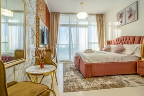 Deluxe Studio | Individually decorated, iron/ironing board, free WiFi, bed sheets