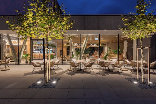  REED Boutique HOTEL & BISTRO