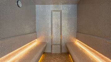 Sauna seca, banheira de hidromassagem, sauna a vapor