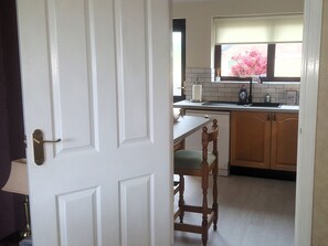 Cottage | Interior - Red Tree Cottage (York)