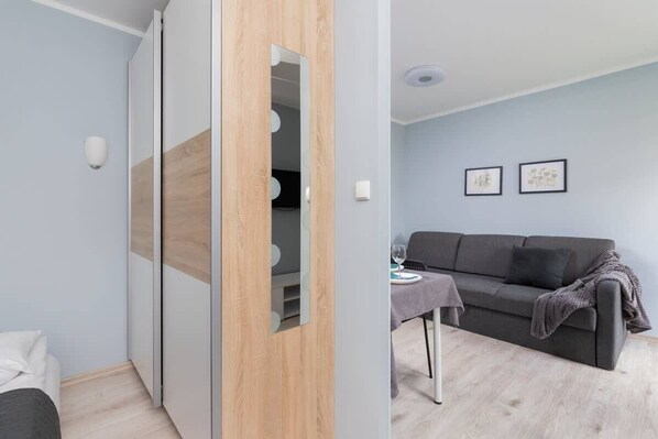 TV - Dworska 22 | Modern Apartment | Pets Allowed (Gdansk)