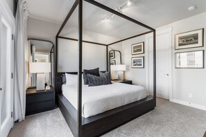 3 Schlafzimmer, Schreibtisch, Bügeleisen/Bügelbrett, kostenloses WLAN