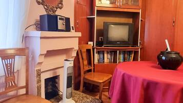 Smart TV, DVD player, books, video library