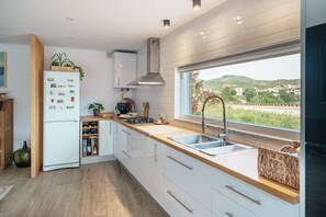 Villa | Private kitchen - Feel Discovery Casa Com Alma (Peso da Régua)