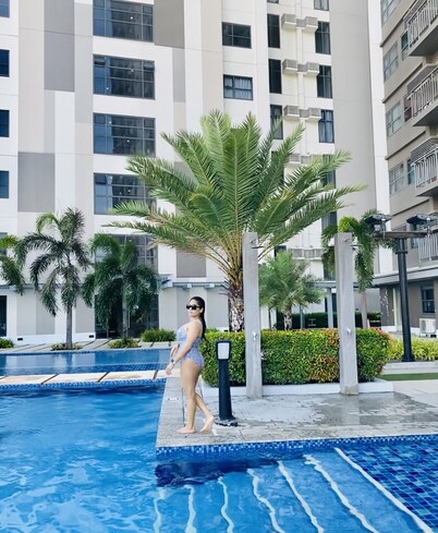 Condo type , swimming pool , 47th floor amazing sea view , free wifi ,Netflix