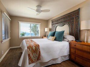 2 bedrooms, iron/ironing board, travel cot, WiFi - Vibrant Oceanfront Condo: Extraordinary View, Pool (Wailuku)