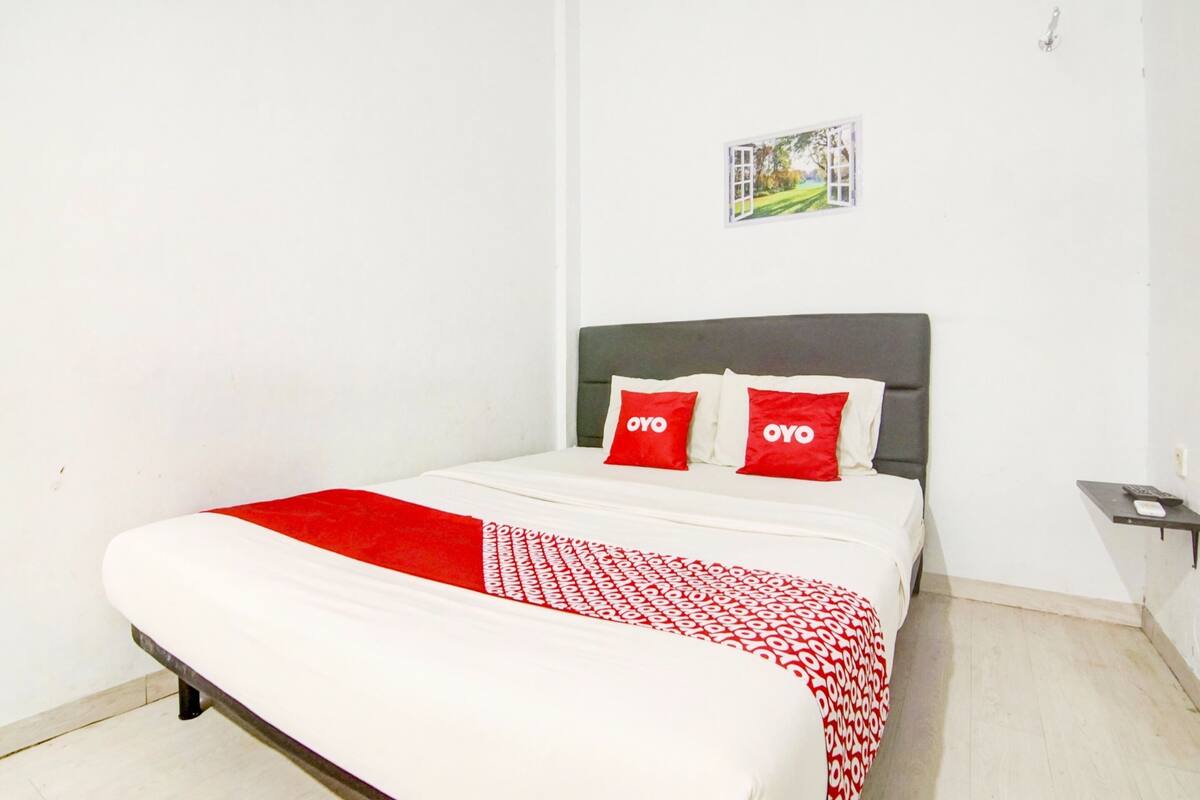 Standard Double Room | Laptop workspace, WiFi (free), bed sheets