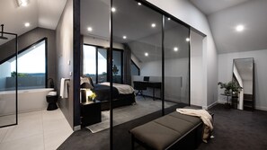 3 bedrooms, WiFi, bed sheets - Mysa- stylish design with heated pool, in great location (Daylesford)