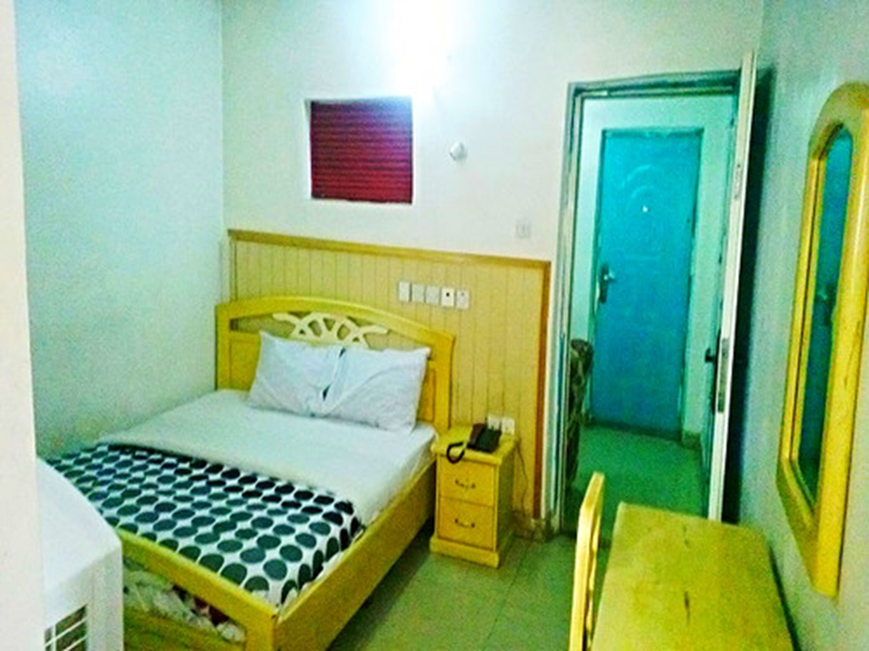 basic room | premium bedding, in-room safe, individually decorated