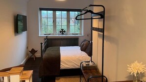 Unclassified image, 4 of 14, button - The Snug - Cozy and quirky self-contained (Birmingham)