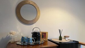 Unclassified image, 5 of 14, button - The Snug - Cozy and quirky self-contained (Birmingham)