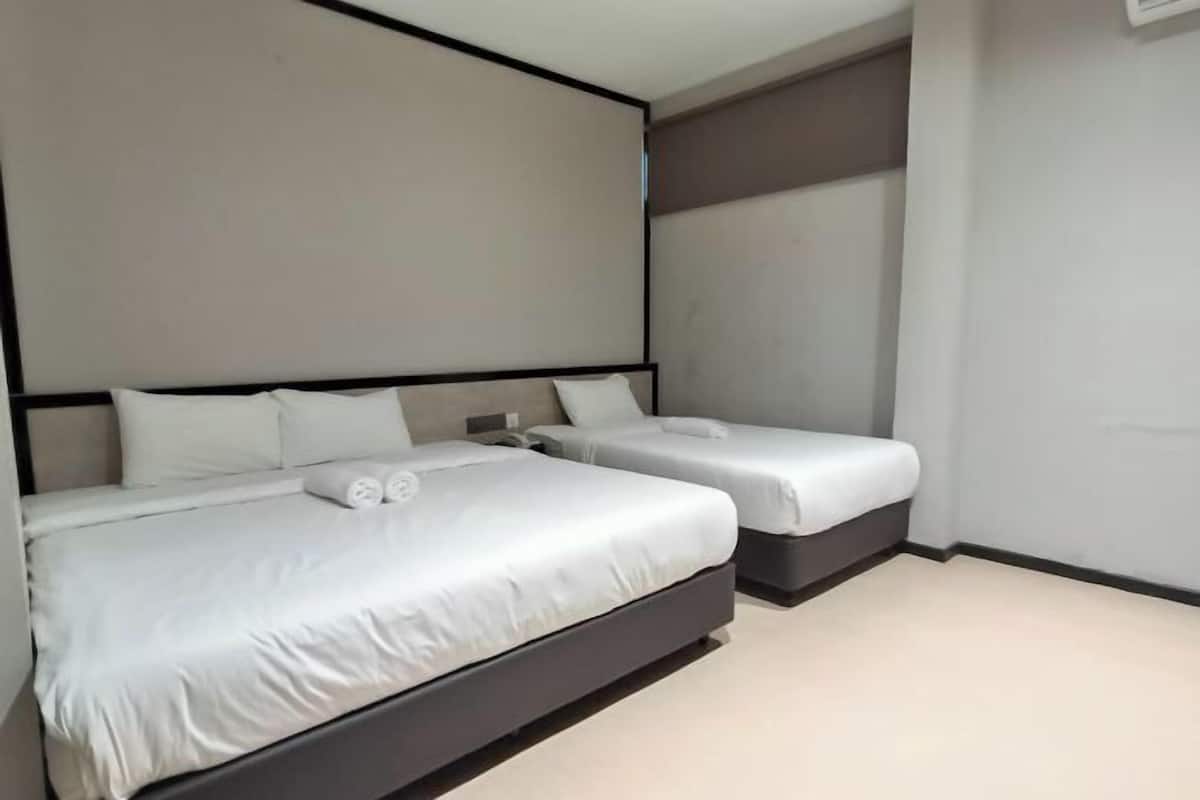 1 bedroom, free WiFi, bed sheets