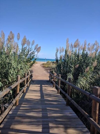 Pensión Benavente. 5 - (Playa 1,5km / AP7-3min)