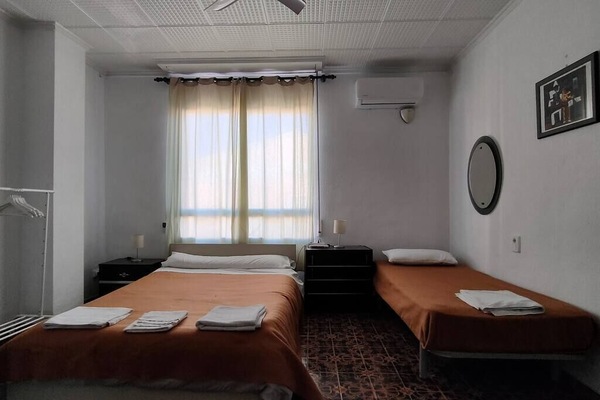 f9e54dde-5717-4382-8a8d-6ecf1f47c301